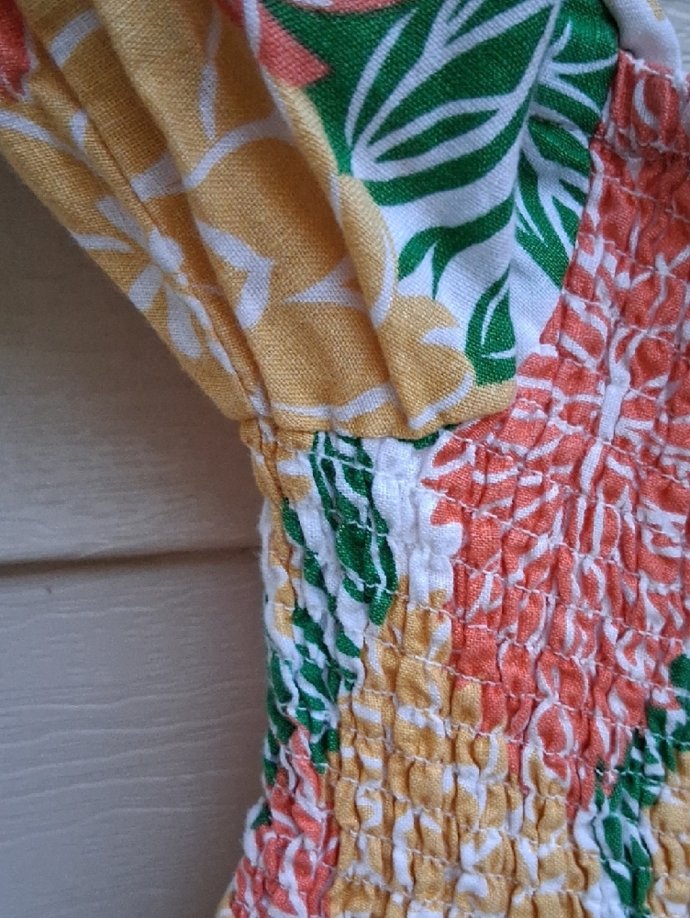 Smocked Puff-Sleeve Mini Dress - Yellow & Coral Floral 100% Linen Sz ( M ) - Picture 5 of 10